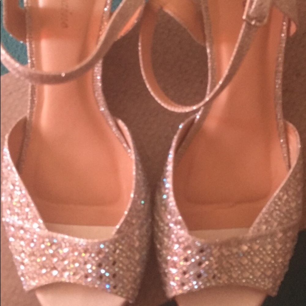 Silver wedges